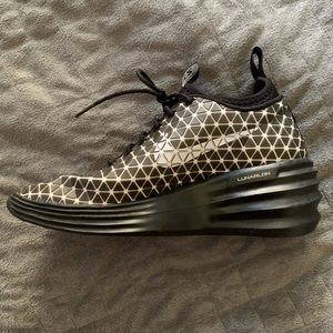 Women’s Nike Lunarlon  NYC Shoes -Size 7